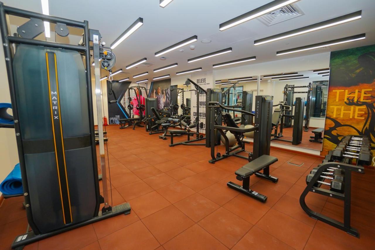 The Grand Lux Hotel Doha Exterior foto The gym at the hotel
